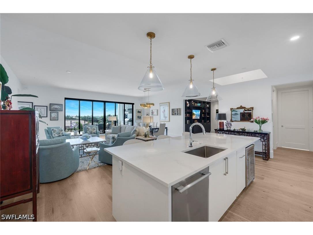 1125 Central Avenue #571 Naples FL 34102 226023600 image6