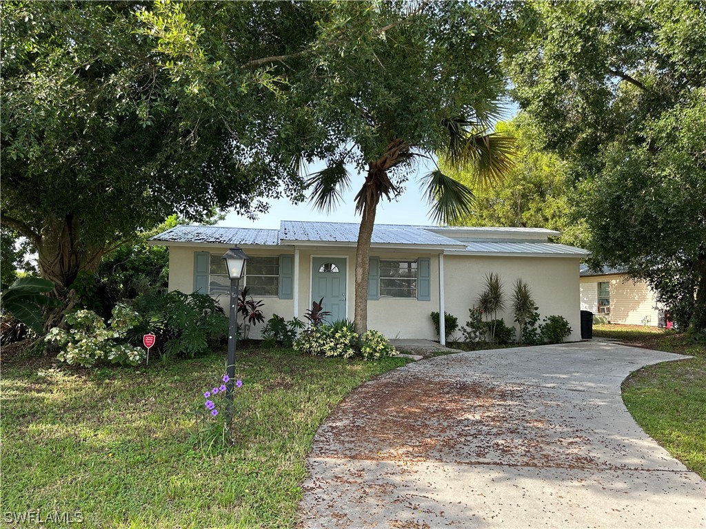 1125 Gifford Avenue S Lehigh Acres FL 33936 223054093 image1