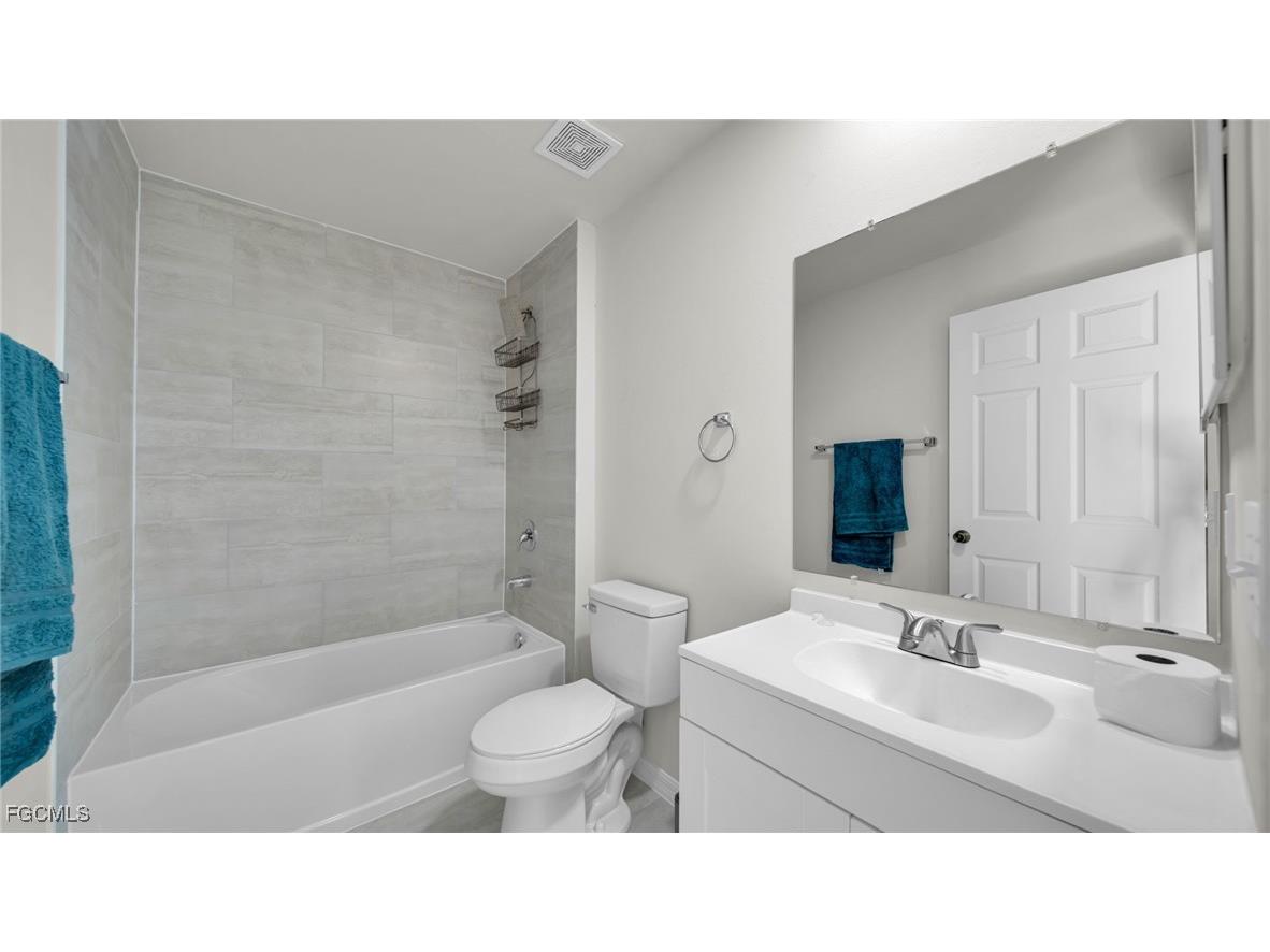 1125 NE 11th Terrace Cape Coral FL 33909 2025013995 image17