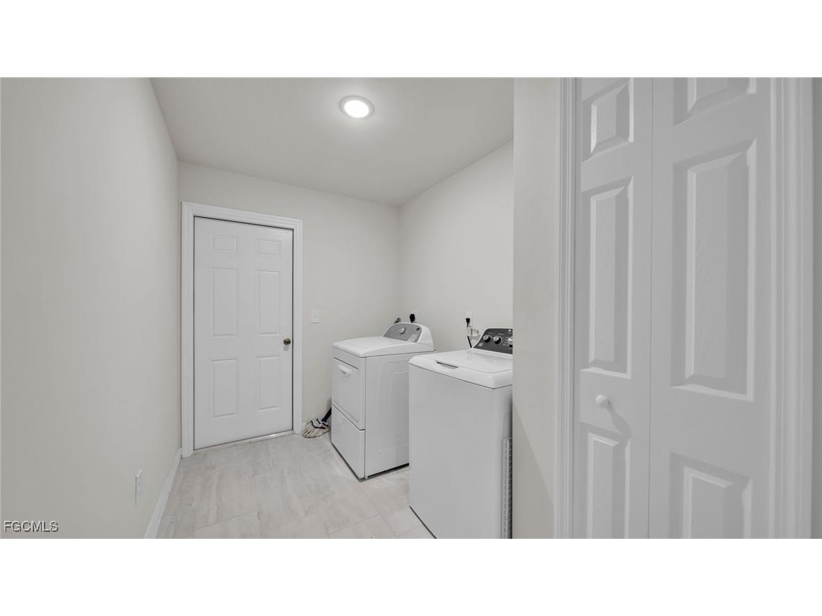 1125 NE 11th Terrace Cape Coral FL 33909 2025013995 image20