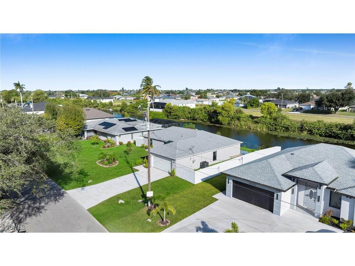 1125 NE 11th Terrace Cape Coral FL 33909 2025013995 image30