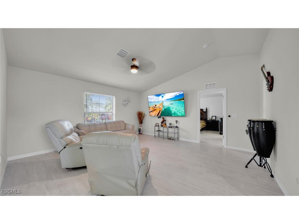 1125 NE 11th Terrace Cape Coral FL 33909 2025013995 image4