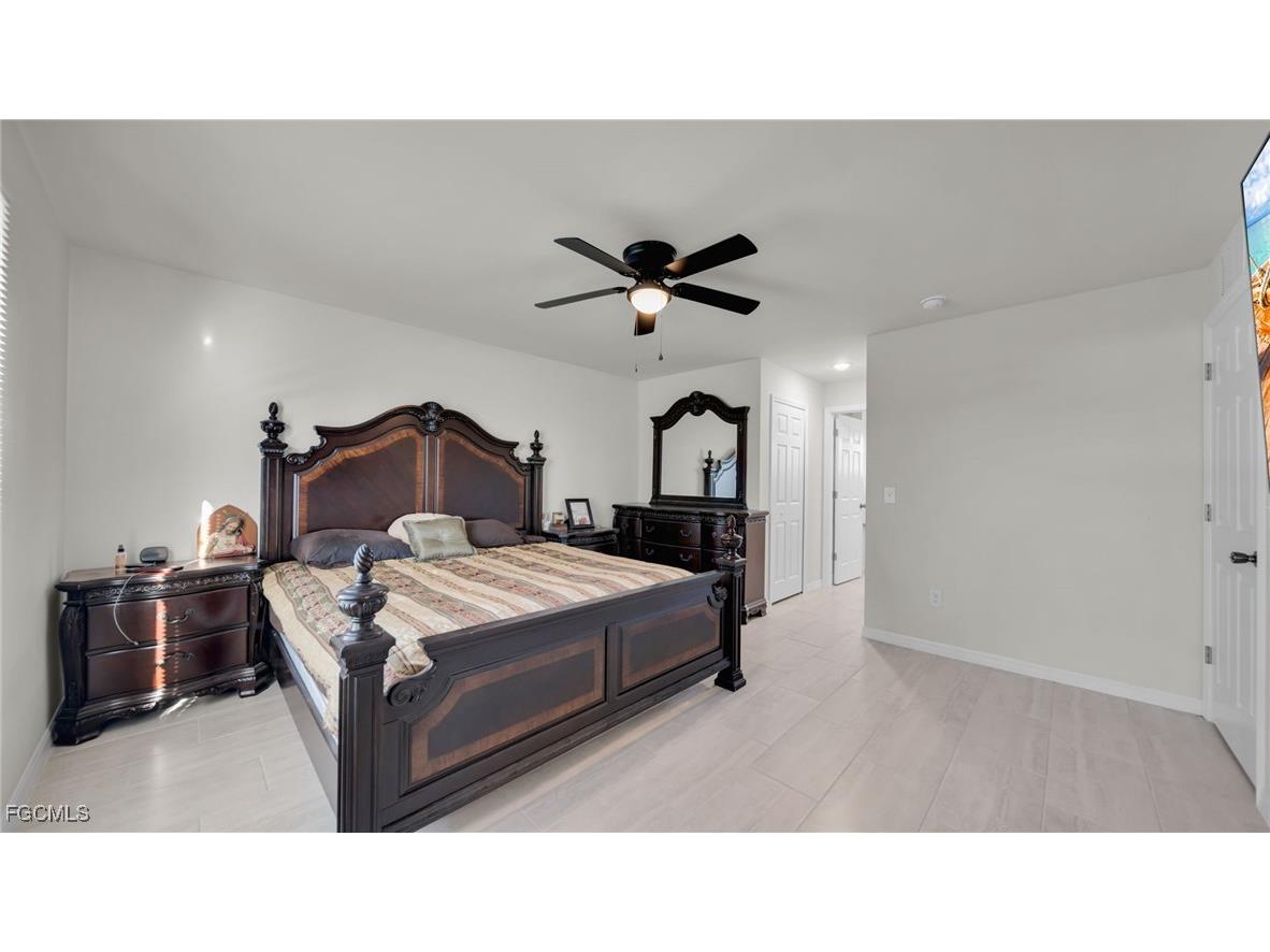 1125 NE 11th Terrace Cape Coral FL 33909 2025013995 image9