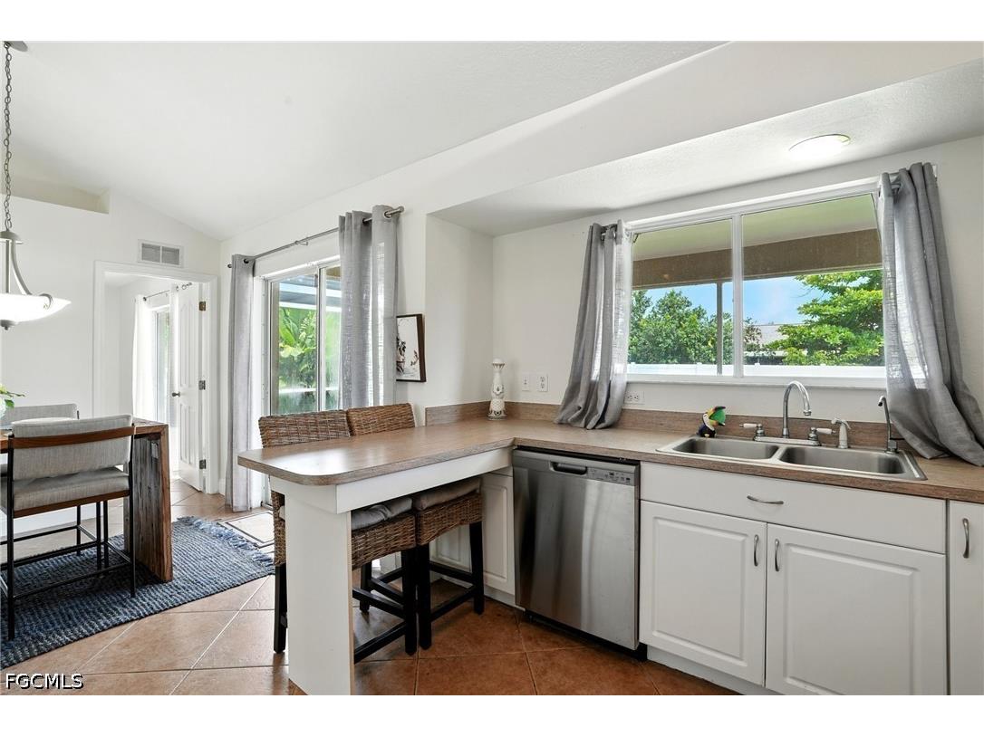 1125 SW 44th Terrace Cape Coral FL 33914 2026030148 image13