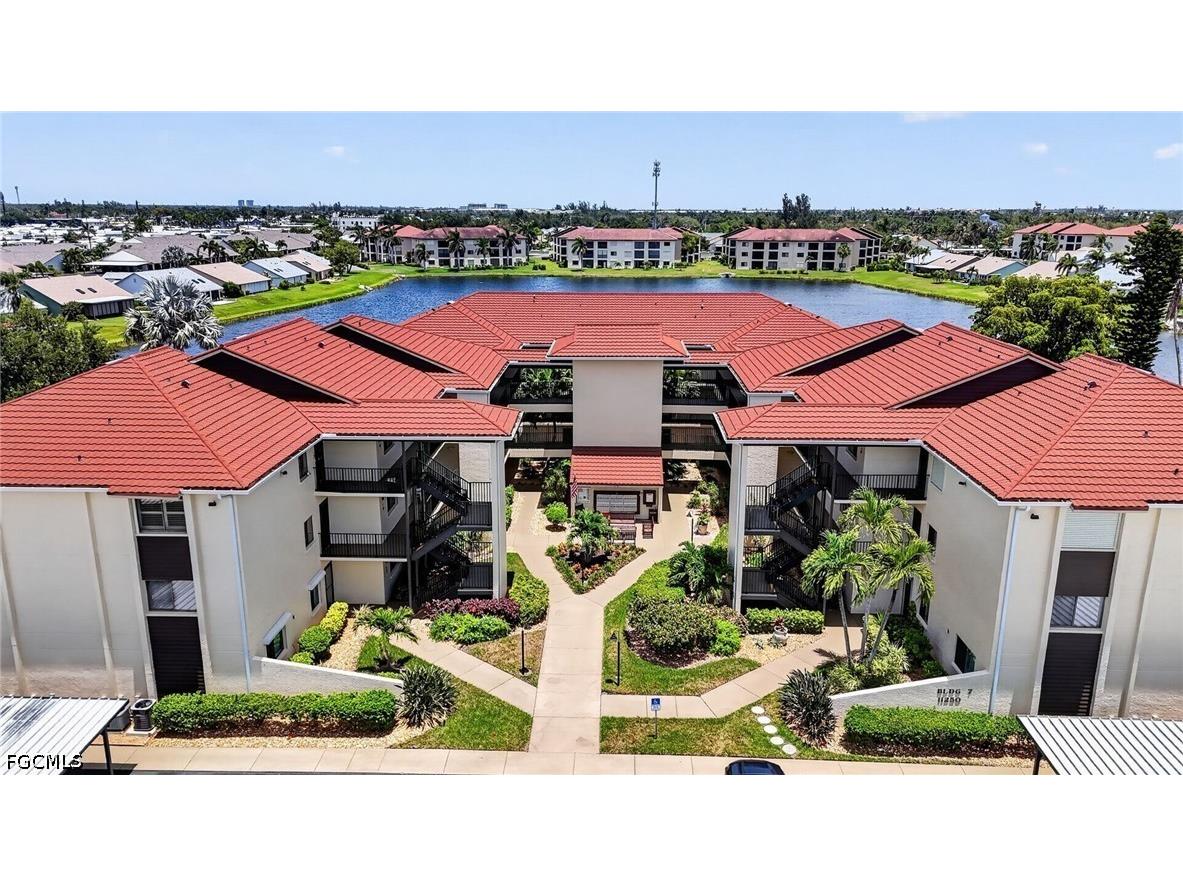 11250 Caravel Circle #302 Fort Myers FL 33908 2026023564 image1