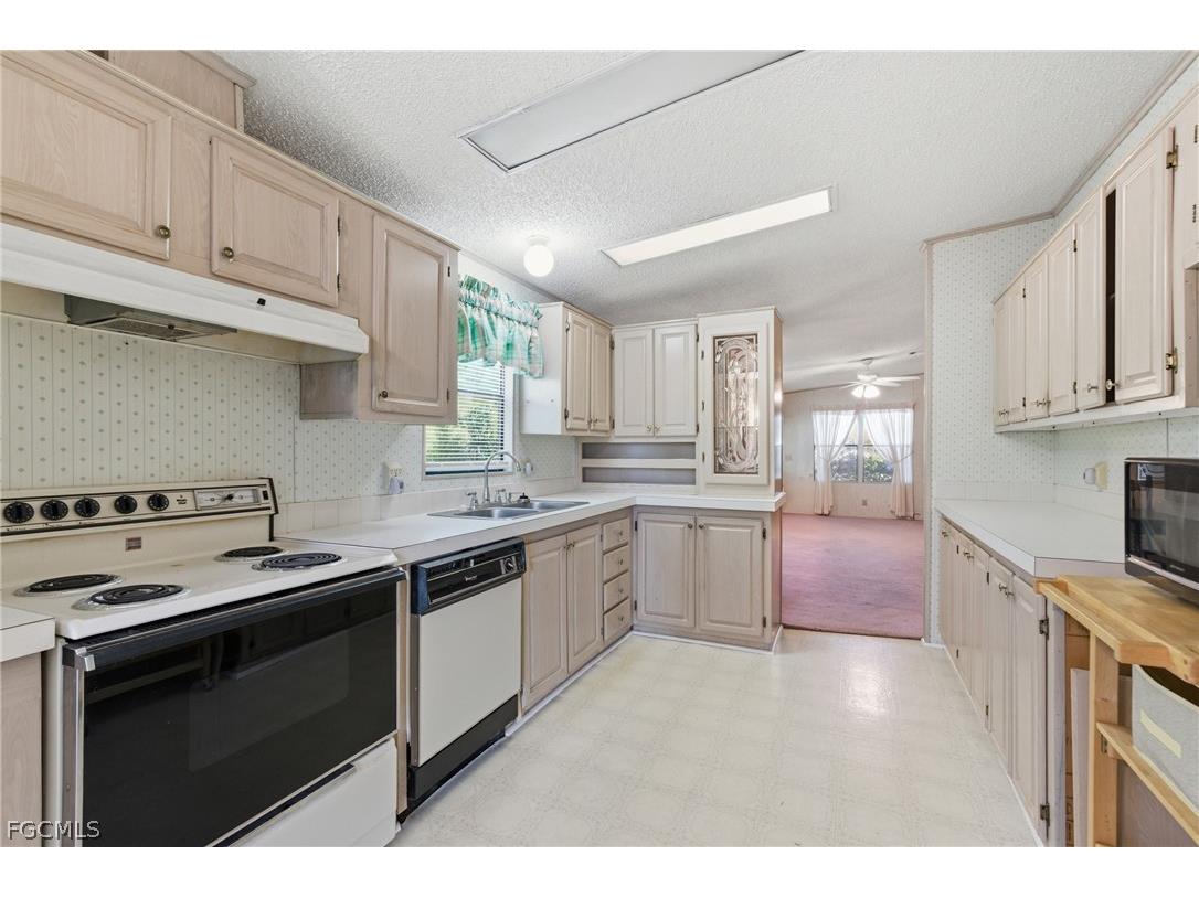 11250 Stringfellow Road Bokeelia FL 33922 2026010926 image17