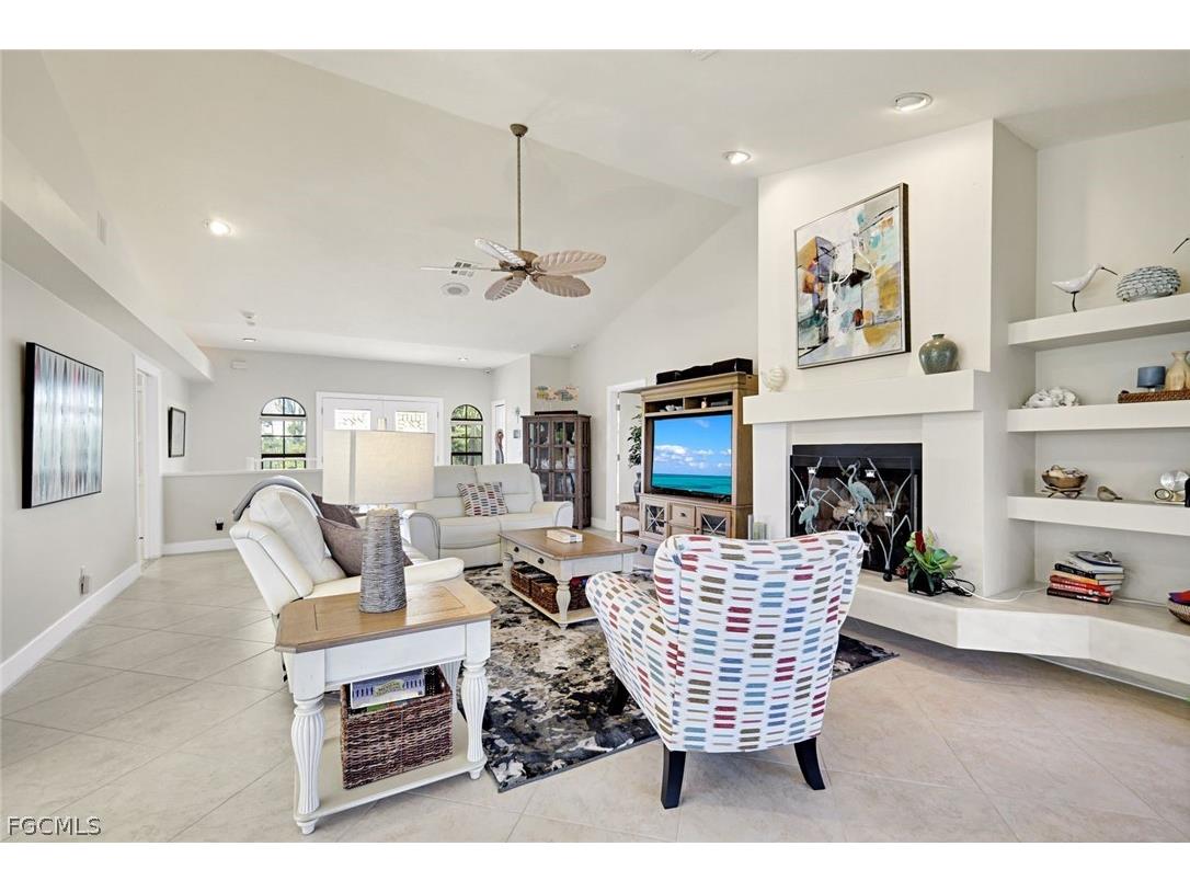 1126 Harbour Cottage Court Sanibel FL 33957 2026006743 image10