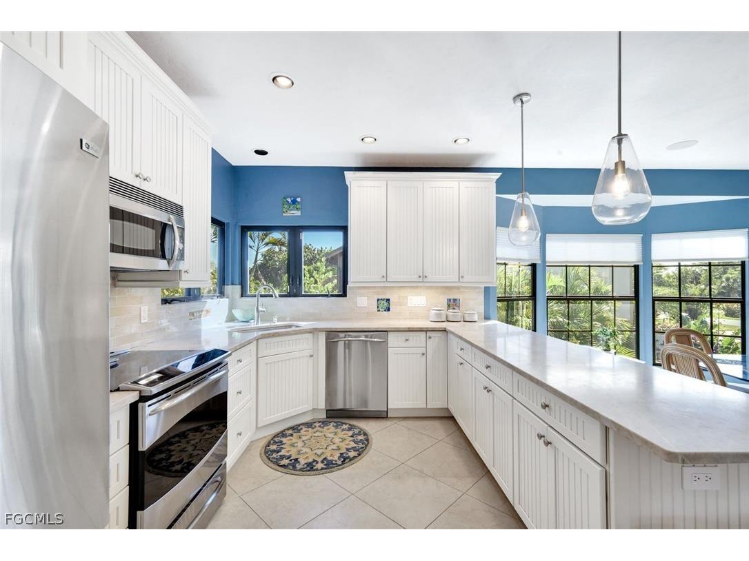 1126 Harbour Cottage Court Sanibel FL 33957 2026006743 image13