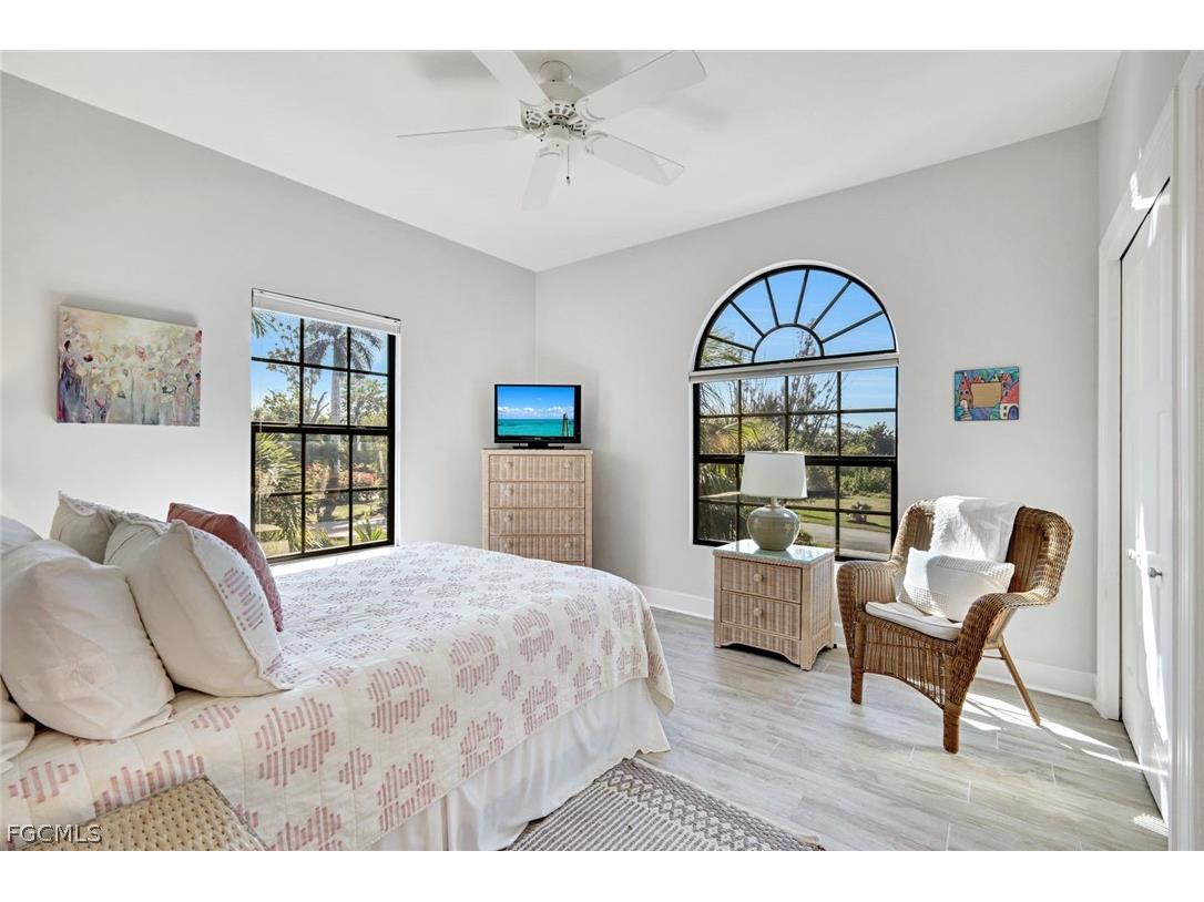 1126 Harbour Cottage Court Sanibel FL 33957 2026006743 image24