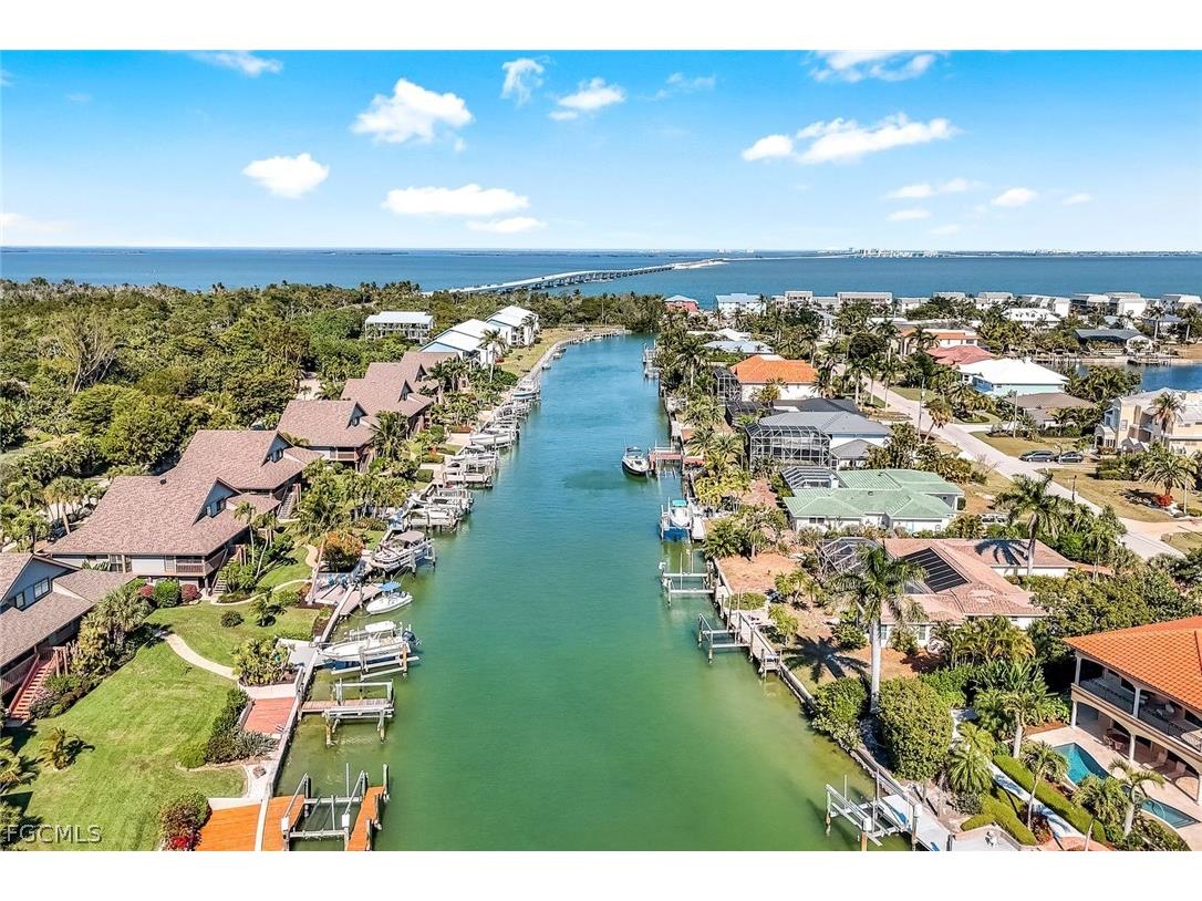 1126 Harbour Cottage Court Sanibel FL 33957 2026006743 image41