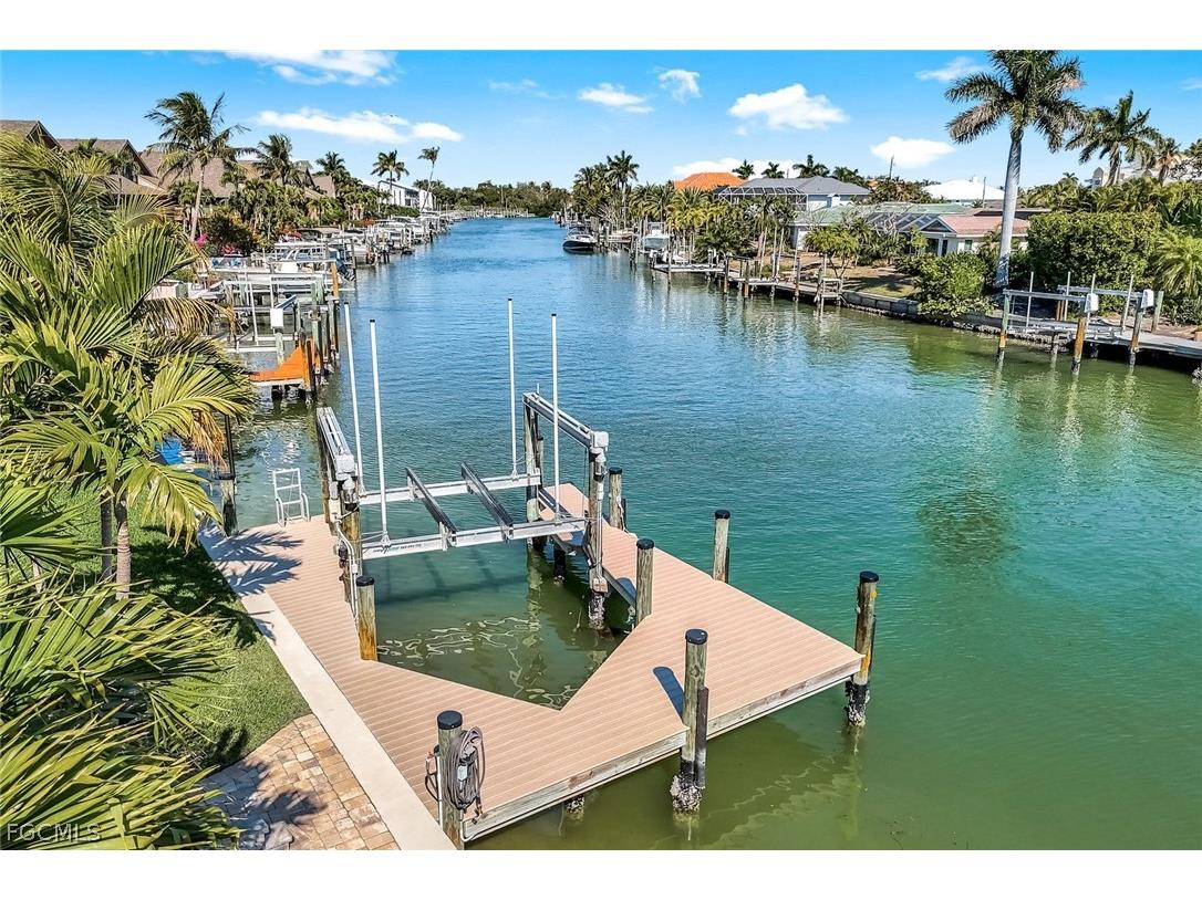 1126 Harbour Cottage Court Sanibel FL 33957 2026006743 image6