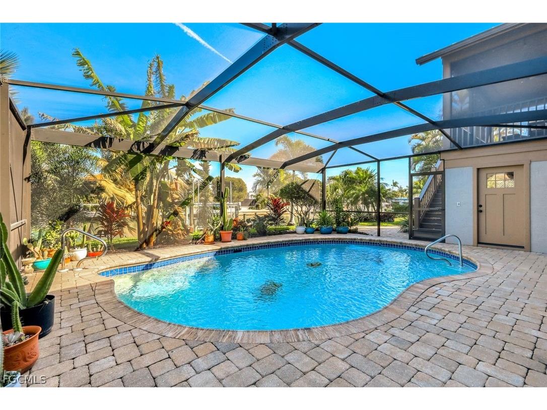 1126 Harbour Cottage Court Sanibel FL 33957 2026006743 image7