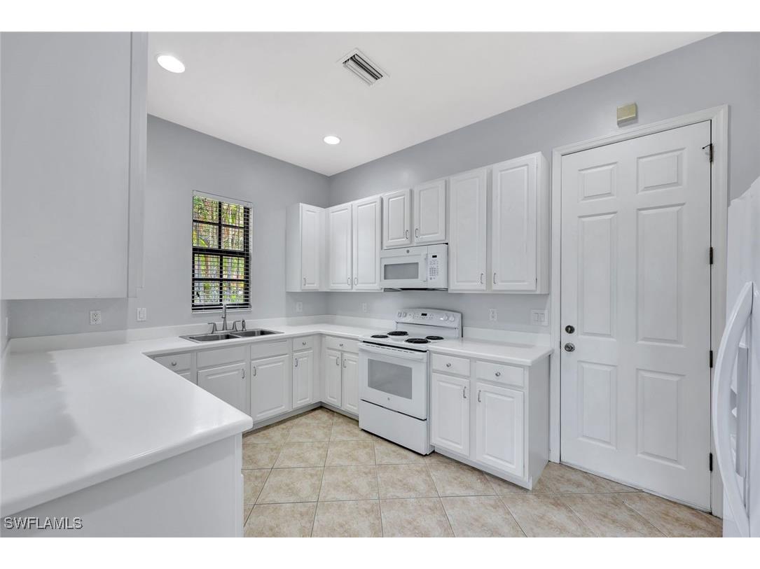 1126 Medan Court N #35 Naples FL 34113 225044822 image6