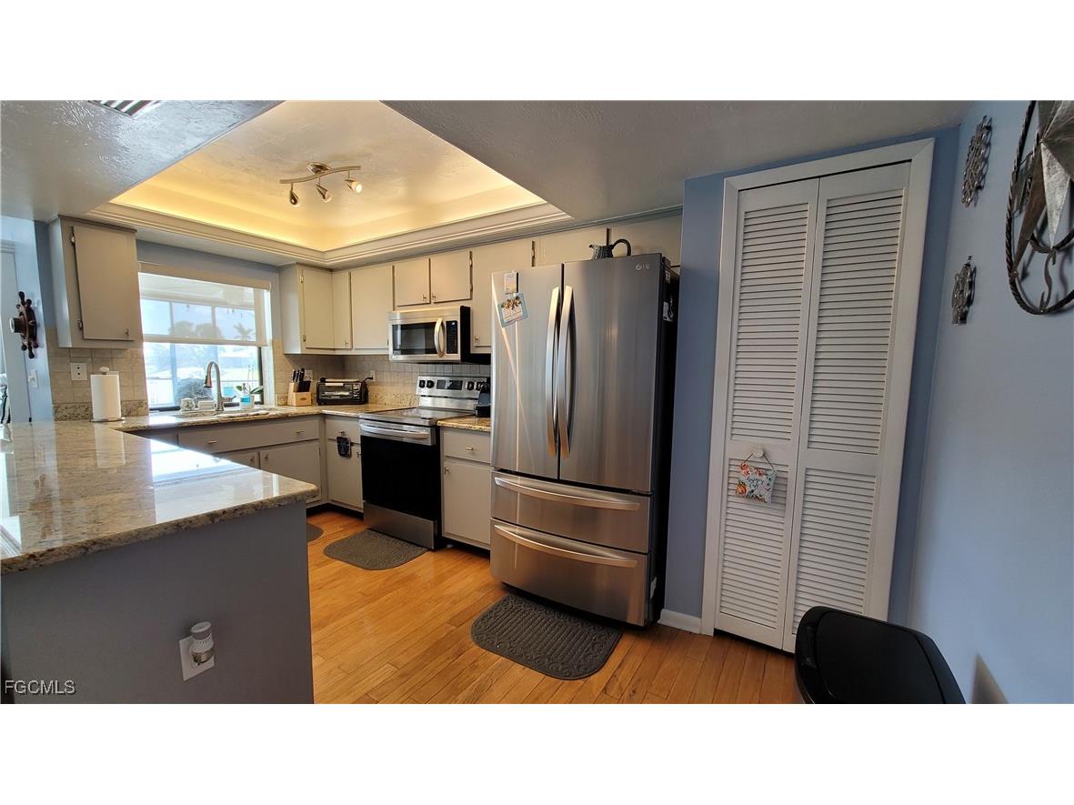 1126 SE 13th Terrace Cape Coral FL 33990 2026005797 image8