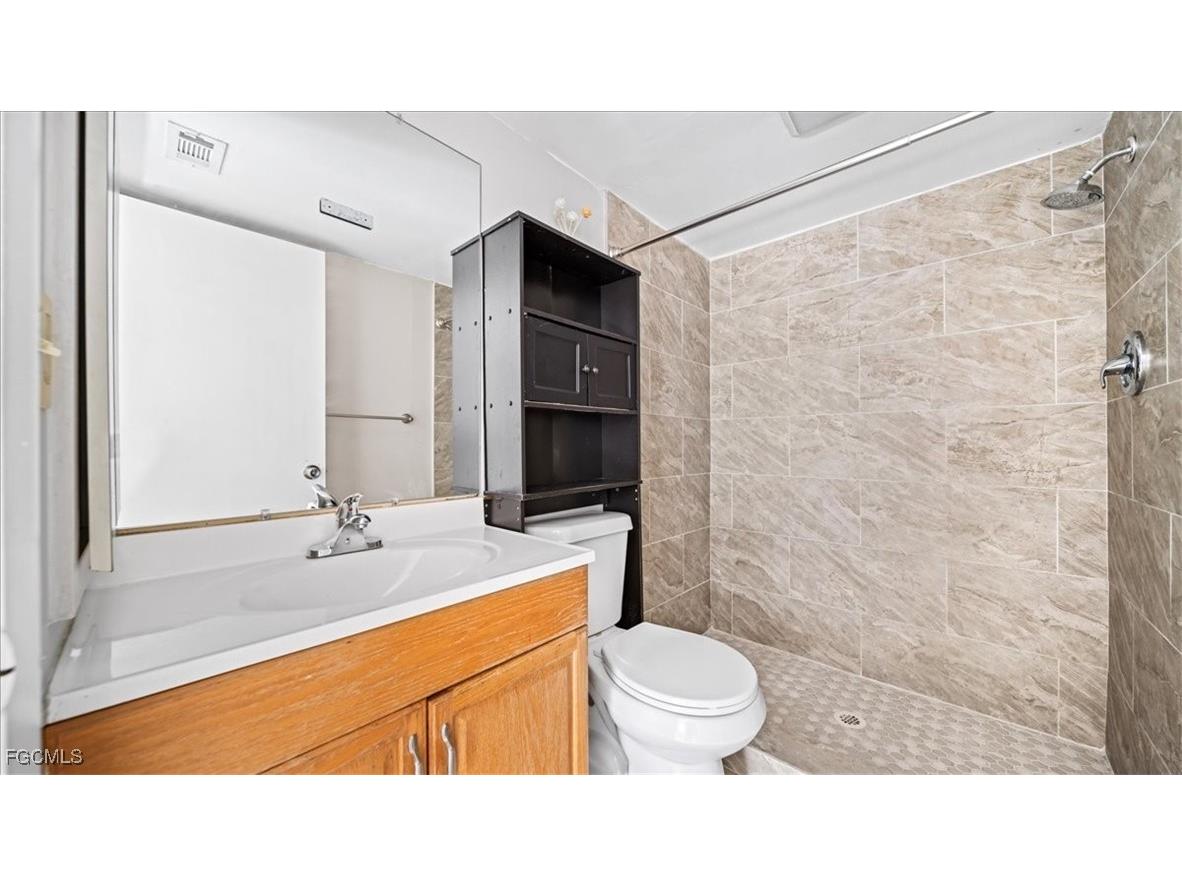 1126 SE 8th Street Cape Coral FL 33990 2025021340 image23