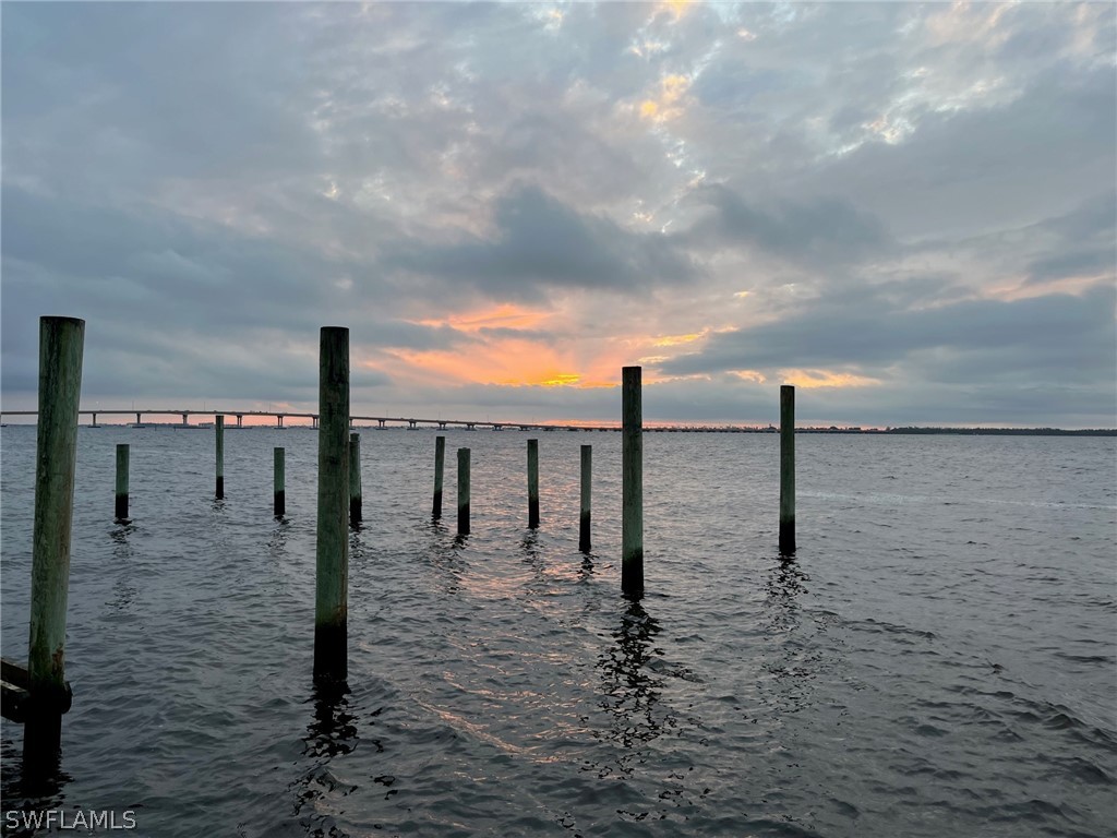 1126 Tipton Court Fort Myers FL 33901 223009243 image1