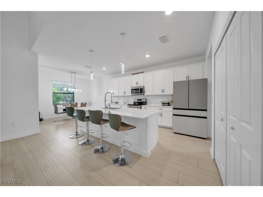 11264 Canopy Loop Fort Myers FL 33913 2025014928 image13