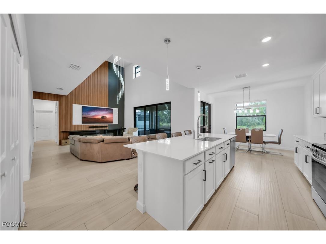 11264 Canopy Loop Fort Myers FL 33913 2025014928 image16