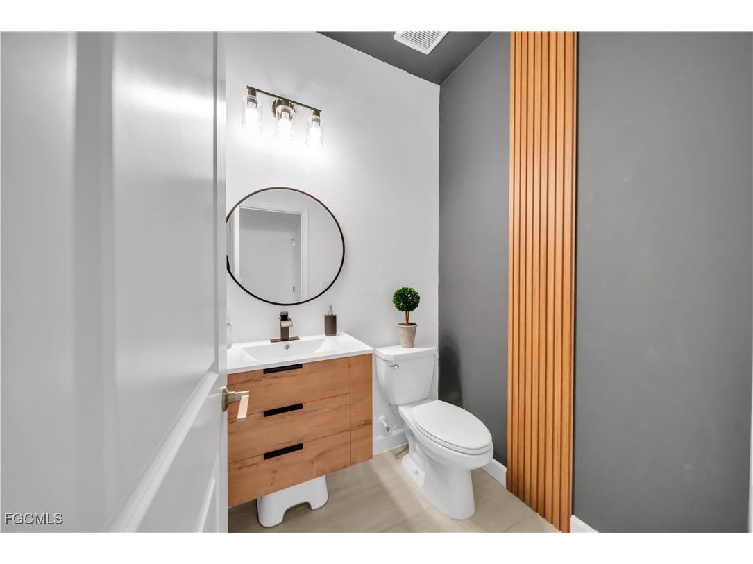 11264 Canopy Loop Fort Myers FL 33913 2025014928 image21