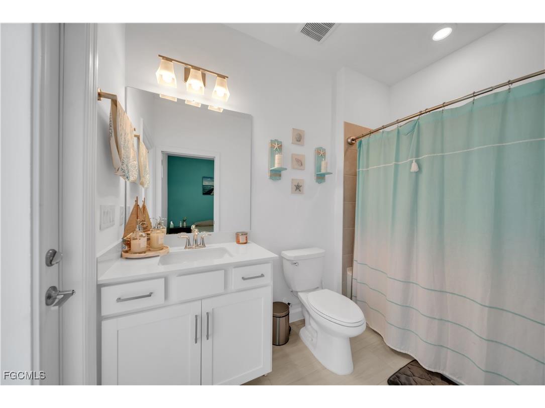 11264 Canopy Loop Fort Myers FL 33913 2025014928 image25