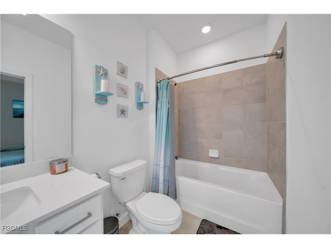 11264 Canopy Loop Fort Myers FL 33913 2025014928 image26
