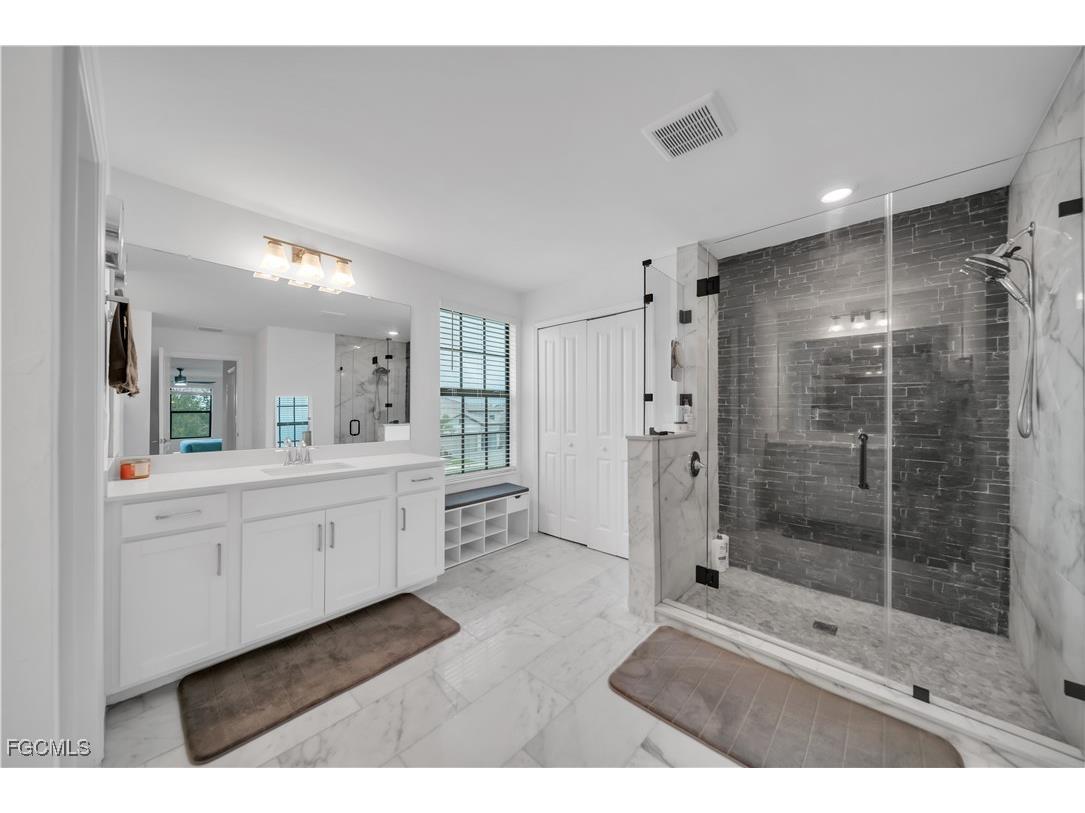 11264 Canopy Loop Fort Myers FL 33913 2025014928 image33