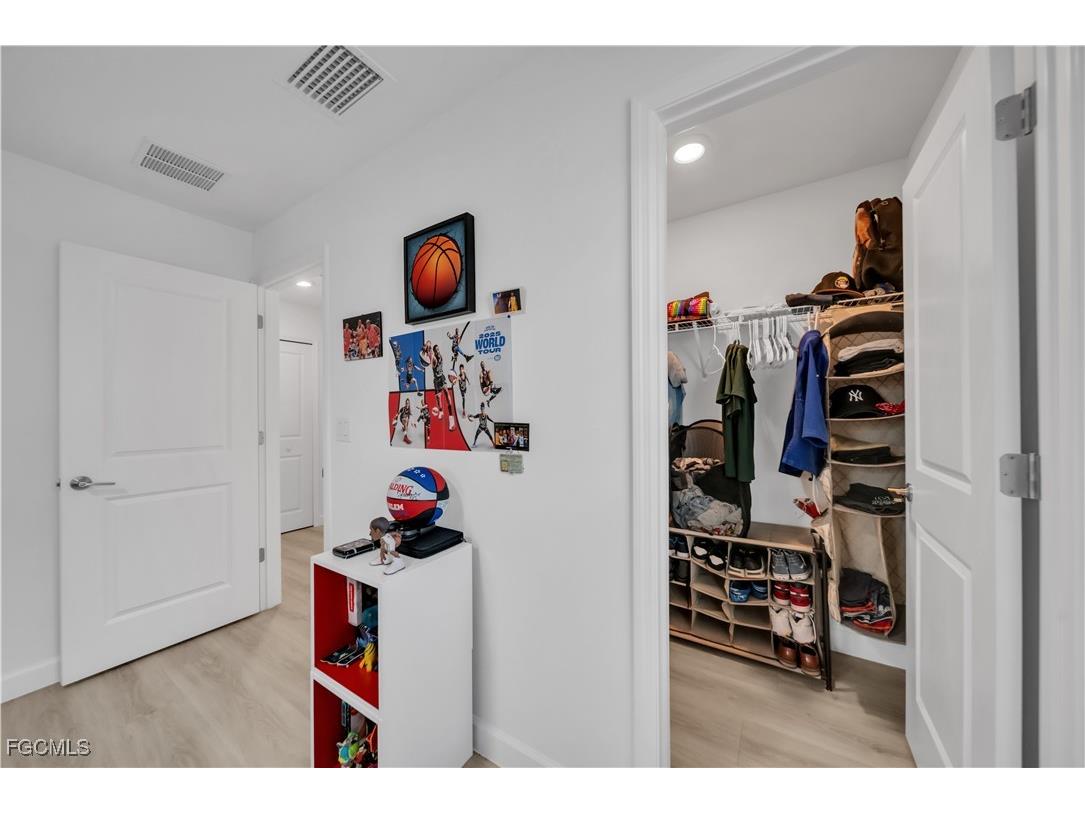 11264 Canopy Loop Fort Myers FL 33913 2025014928 image44