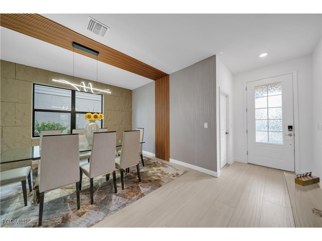 11264 Canopy Loop Fort Myers FL 33913 2025014928 image9