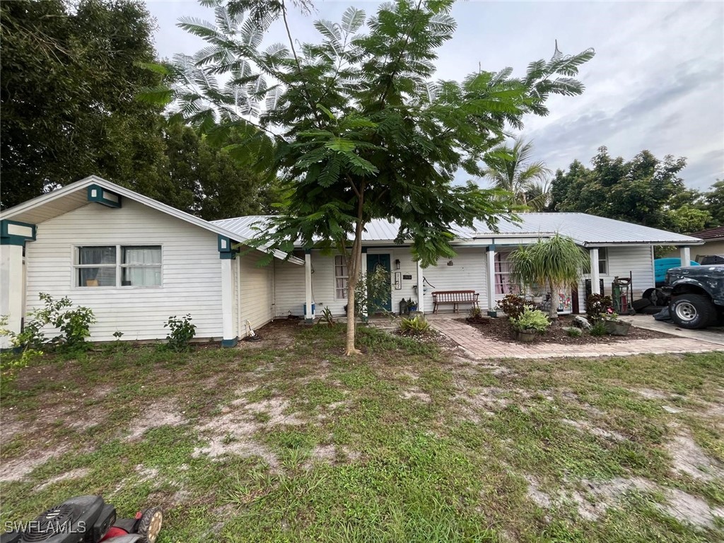 1127 Gifford Avenue S Lehigh Acres FL 33936 225073059 image2