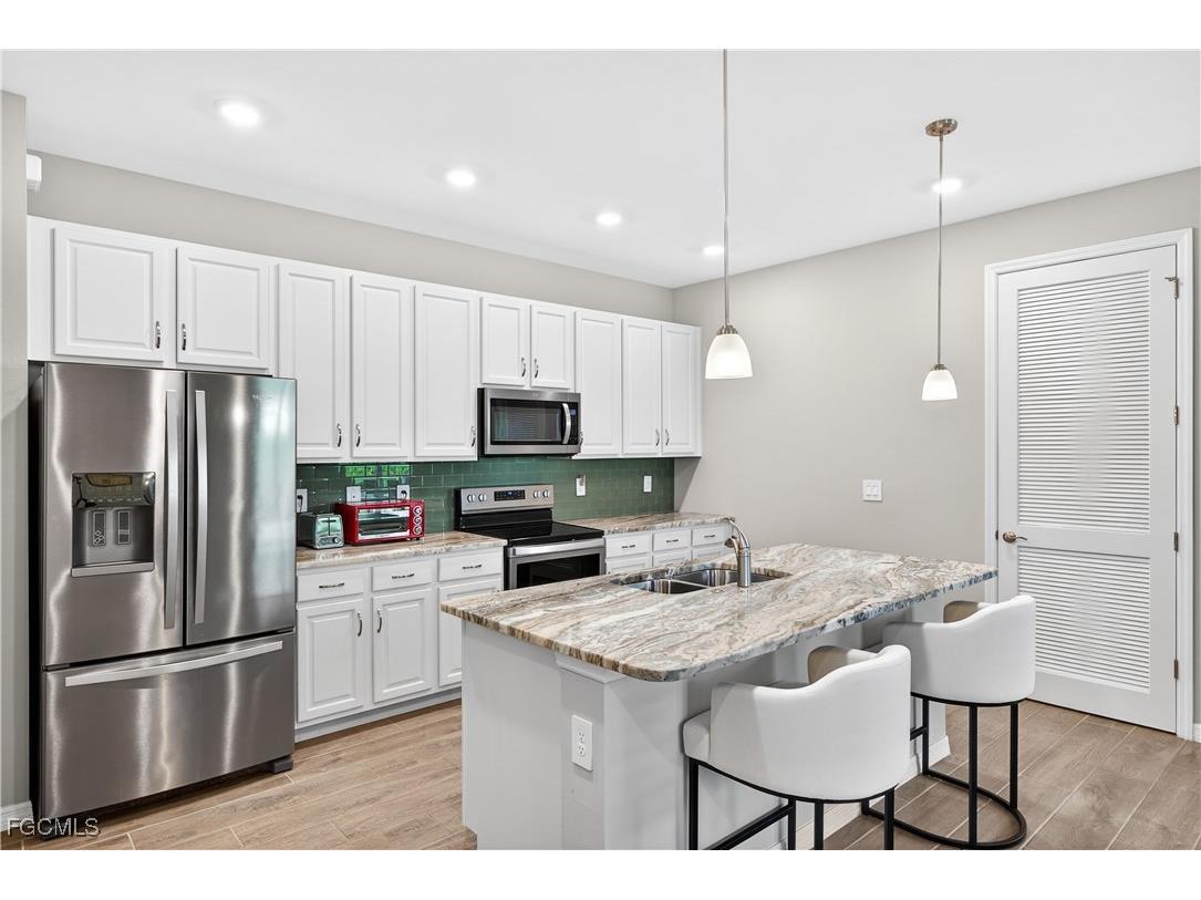 1127 S Town And River Drive Fort Myers FL 33919 2025024364 image12