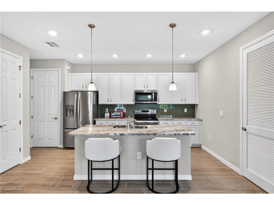 1127 S Town And River Drive Fort Myers FL 33919 2025024364 image13