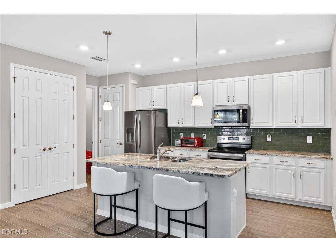 1127 S Town And River Drive Fort Myers FL 33919 2025024364 image2