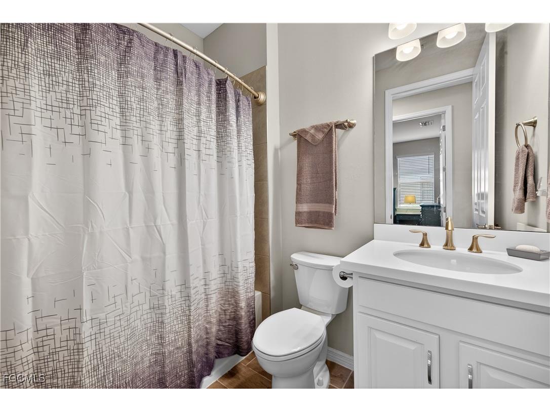 1127 S Town And River Drive Fort Myers FL 33919 2025024364 image28