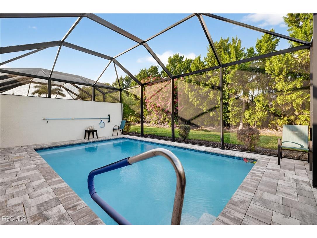 1127 S Town And River Drive Fort Myers FL 33919 2025024364 image6