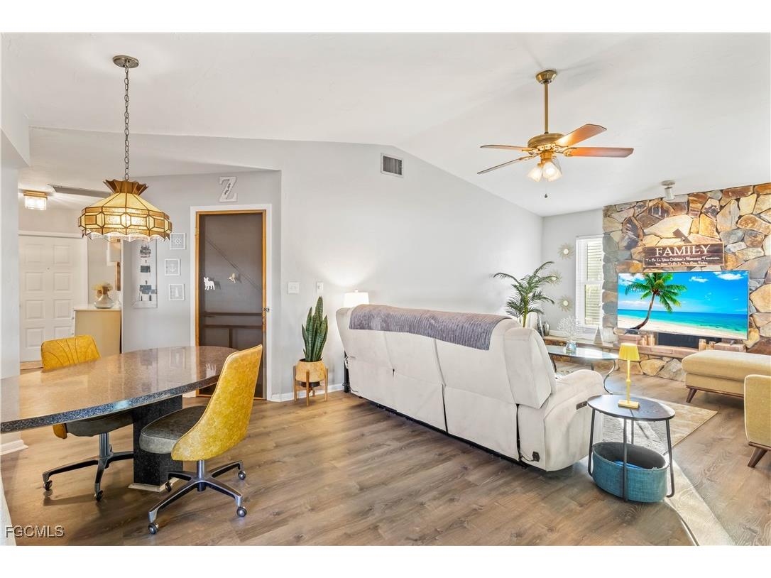 1127 SE 21st Terrace Cape Coral FL 33990 2026001772 image13