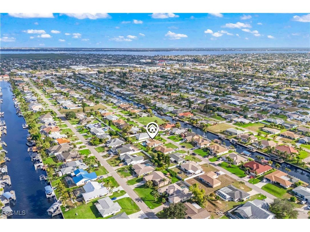 1127 SE 21st Terrace Cape Coral FL 33990 2026001772 image2