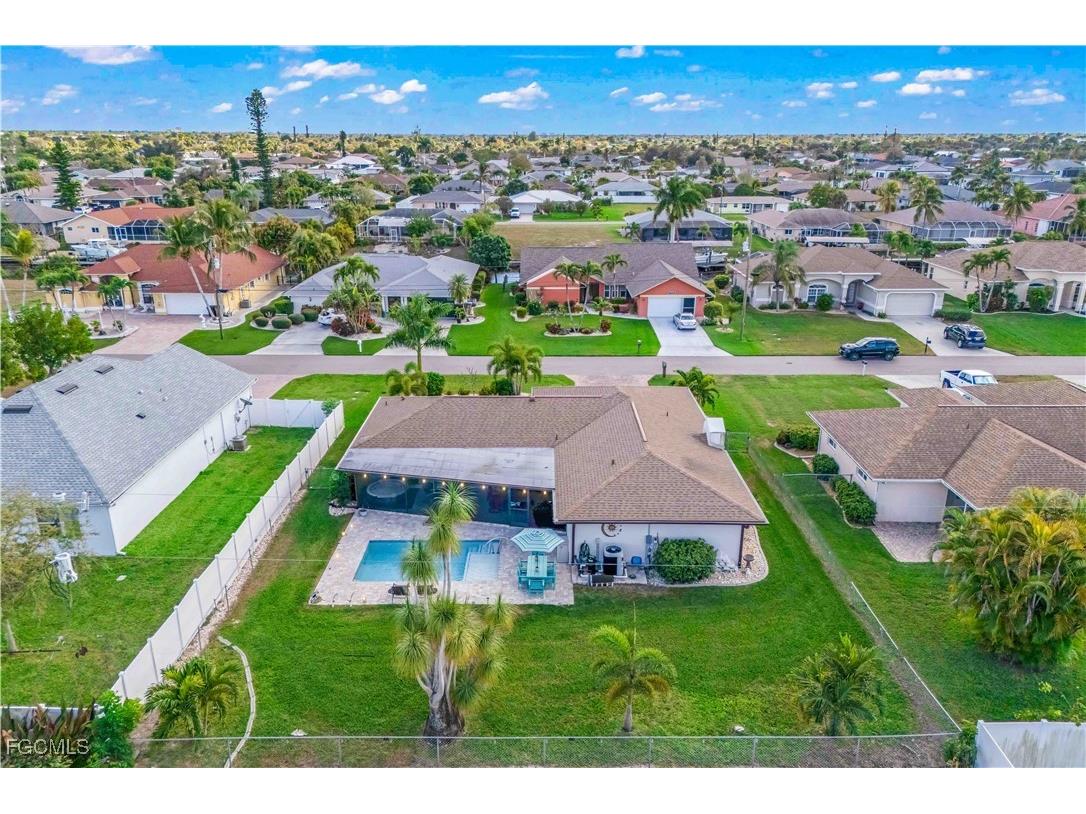 1127 SE 21st Terrace Cape Coral FL 33990 2026001772 image4