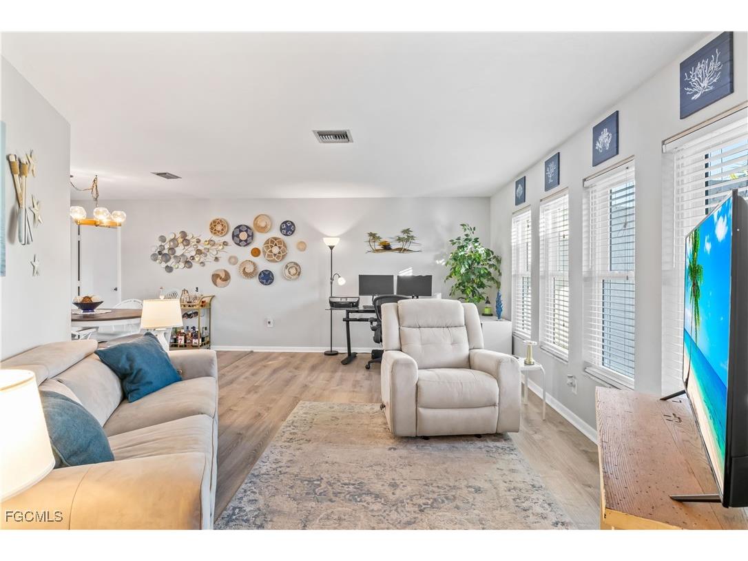 1127 SE 21st Terrace Cape Coral FL 33990 2026001772 image6