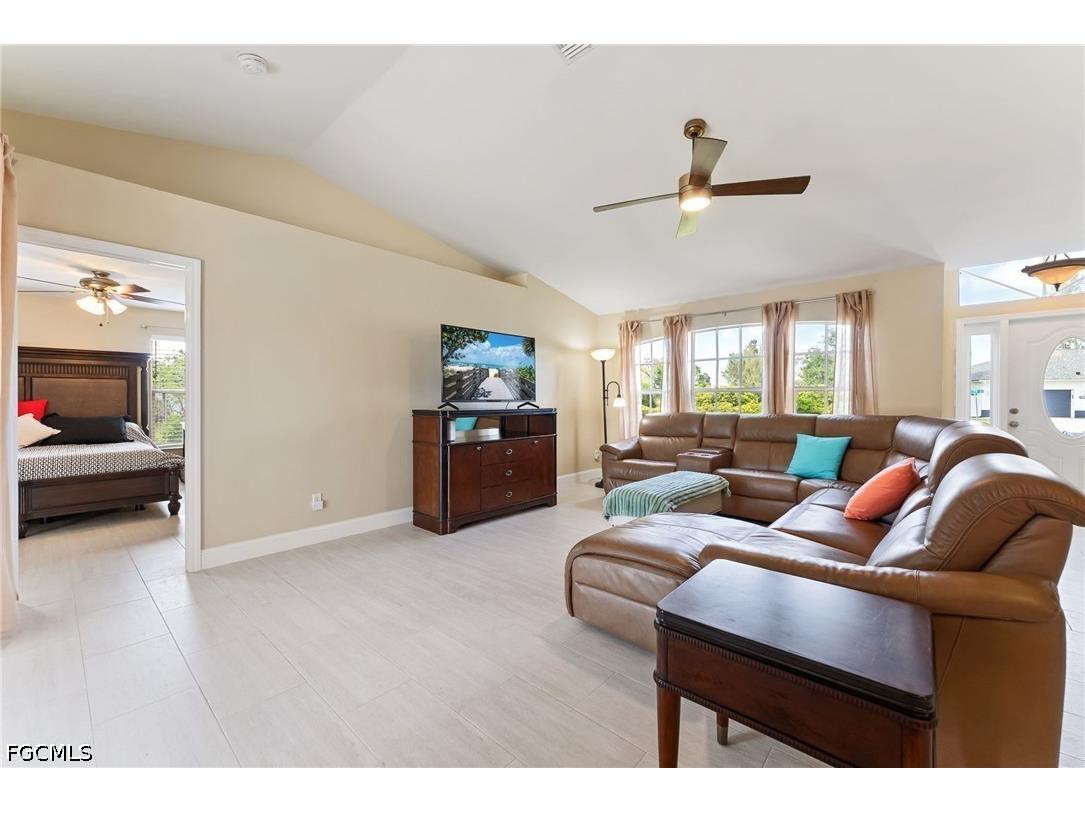 1127 SW 29th Street Cape Coral FL 33914 2026020728 image7