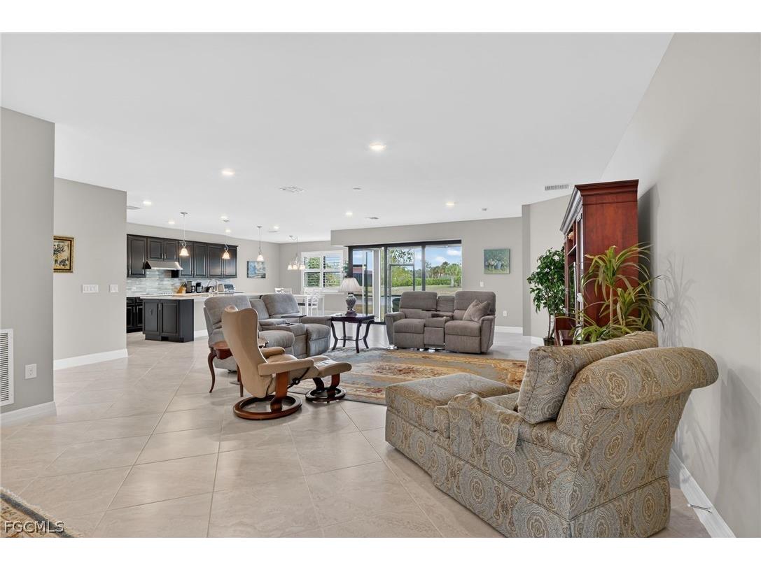 11279 Thurston Chase Fort Myers FL 33913 2026008332 image4