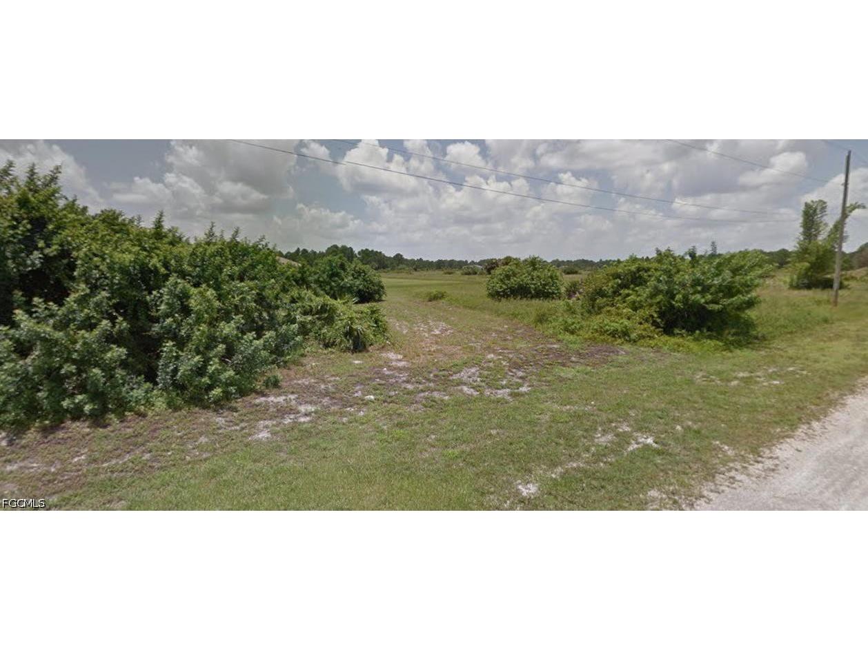 1128 Estate Street E Lehigh Acres FL 33974 2026017244 image1