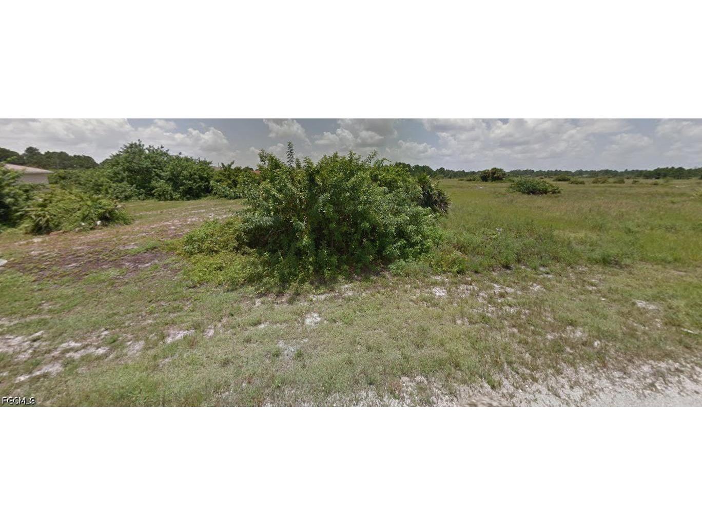 1128 Estate Street E Lehigh Acres FL 33974 2026017244 image2