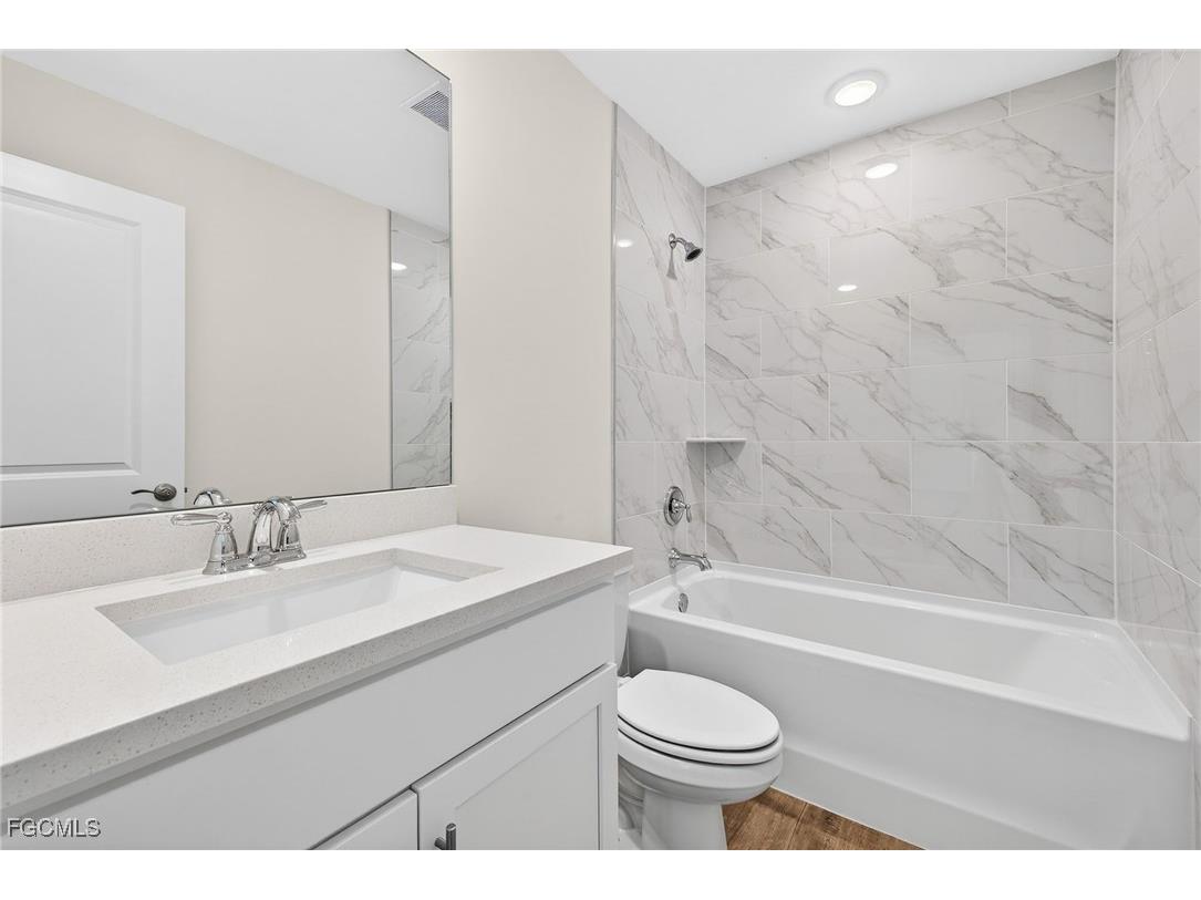 1128 NW 19th Avenue Cape Coral FL 33993 2026004324 image25