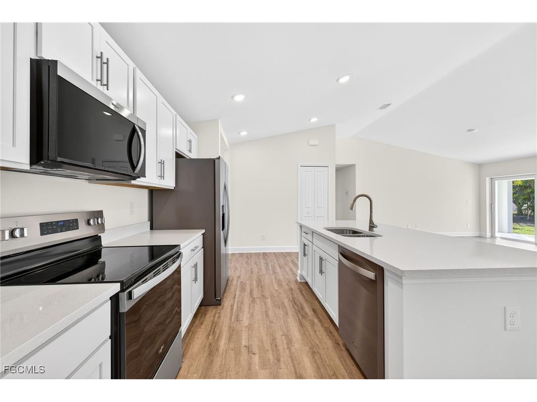 1128 NW 19th Avenue Cape Coral FL 33993 2026004324 image8