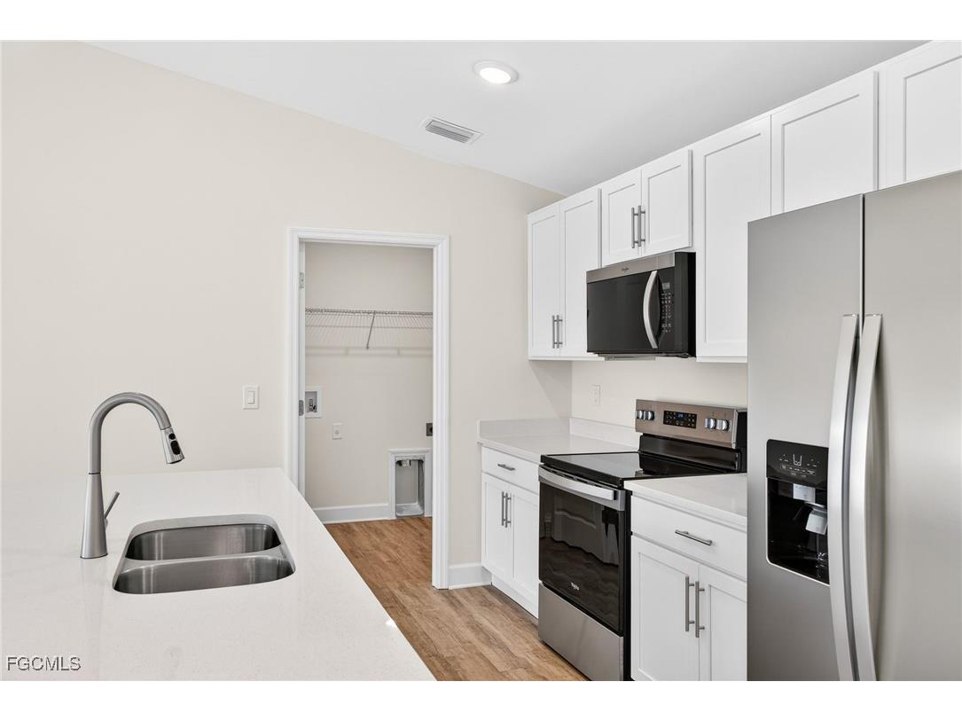 1128 NW 19th Avenue Cape Coral FL 33993 2026004324 image9