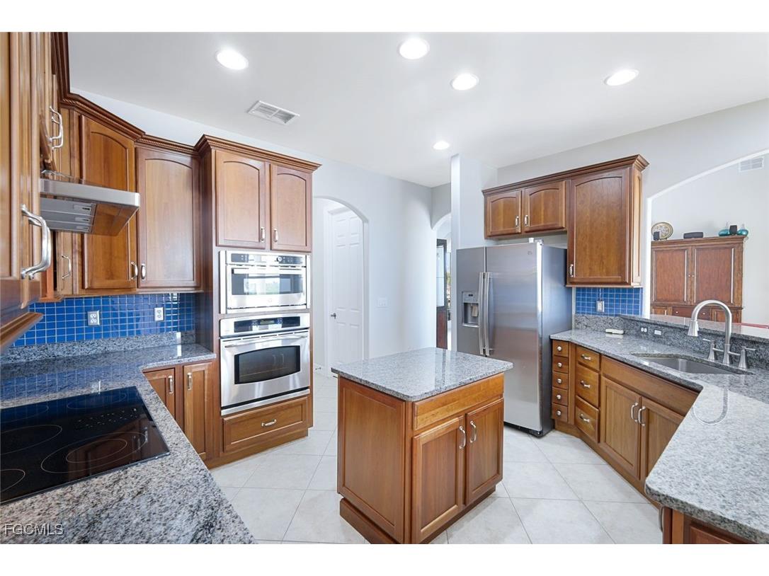 1128 NW 43rd Avenue Cape Coral FL 33993 2025020758 image13