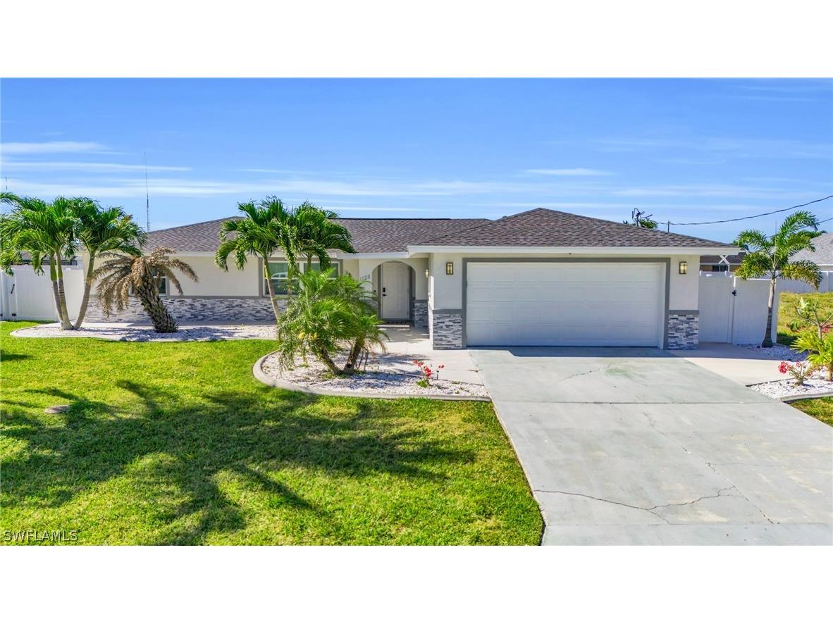 1128 SE 31st Terrace Cape Coral FL 33904 224037611 image1