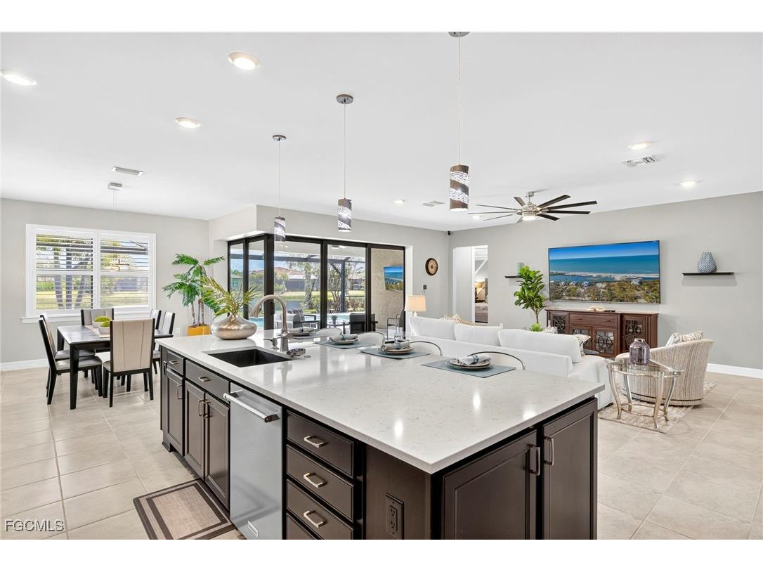 11283 Thurston Chase Fort Myers FL 33913 2025012050 image10