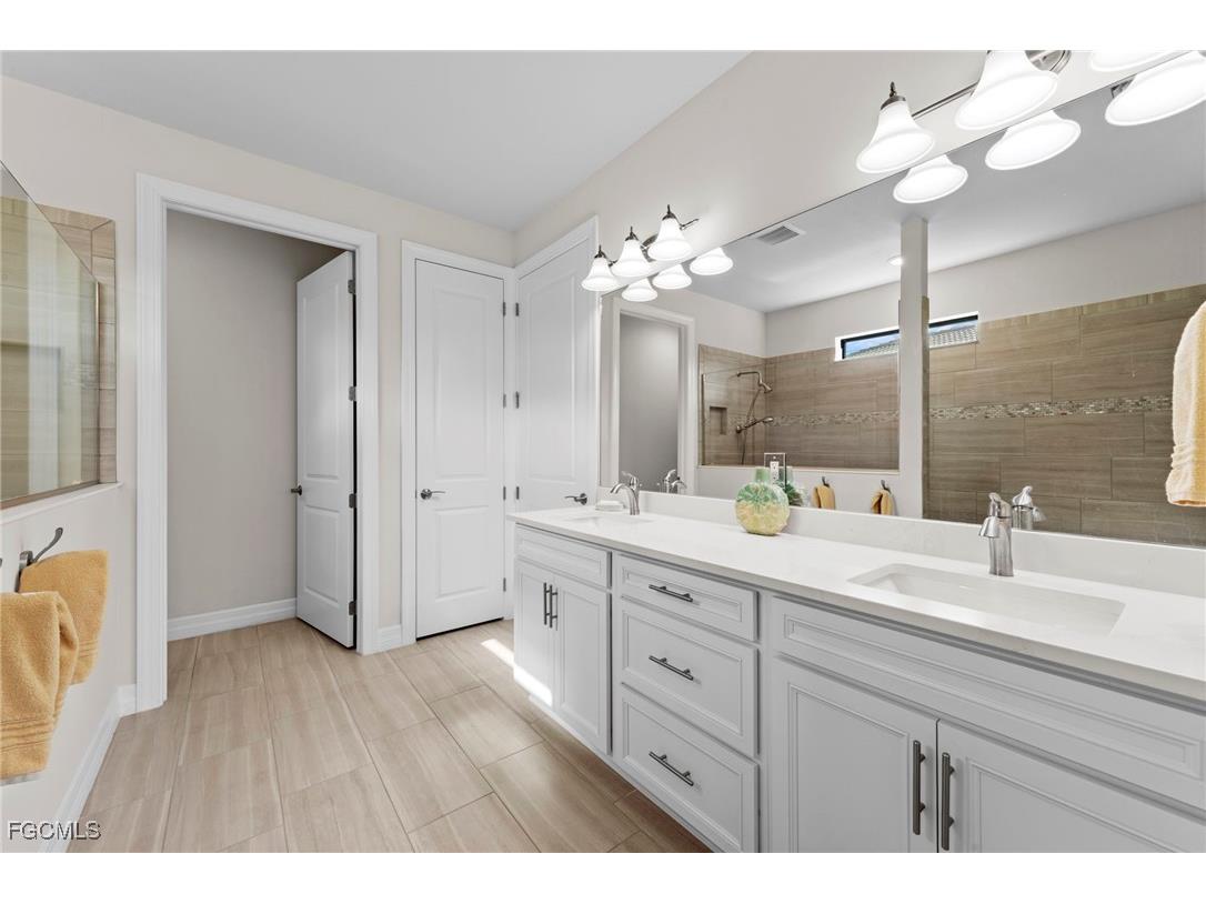 11289 Thurston Chase Fort Myers FL 33913 2025023694 image14