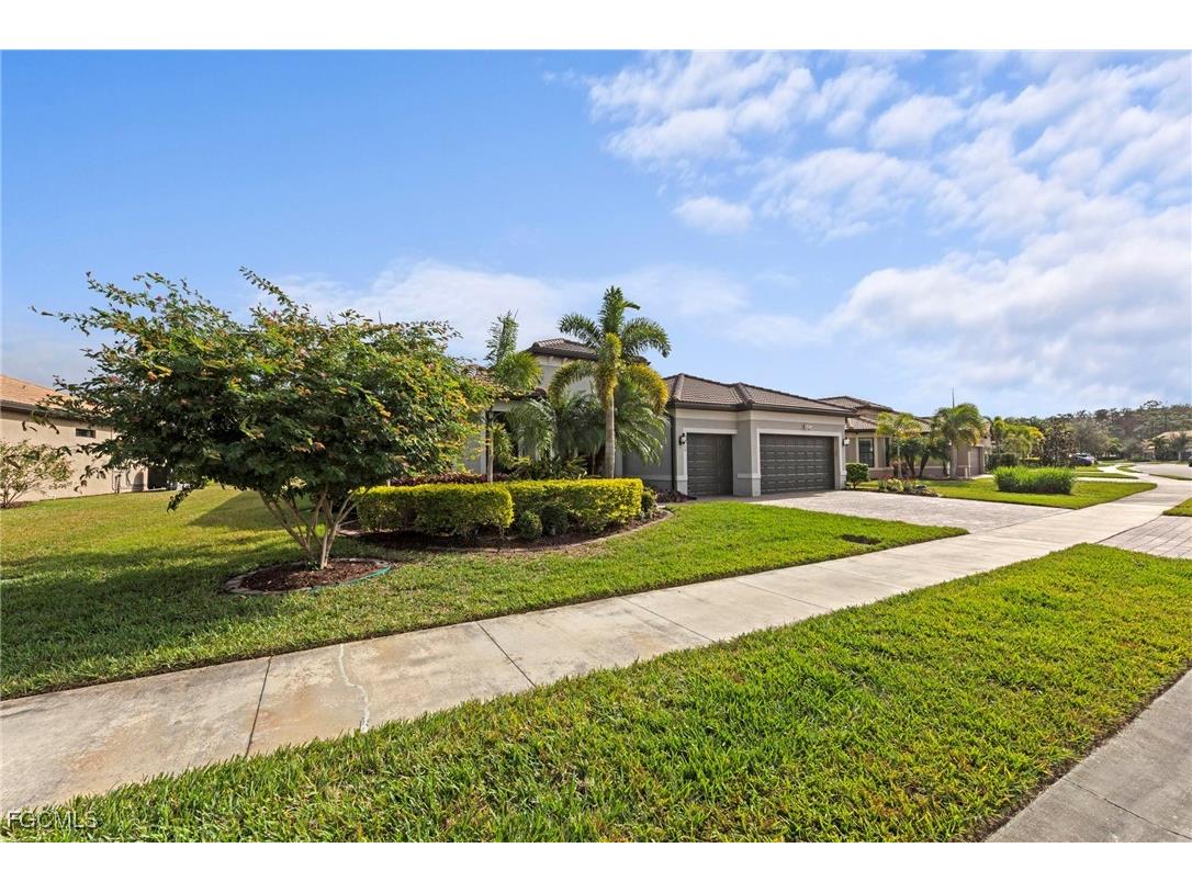 11289 Thurston Chase Fort Myers FL 33913 2025023694 image3